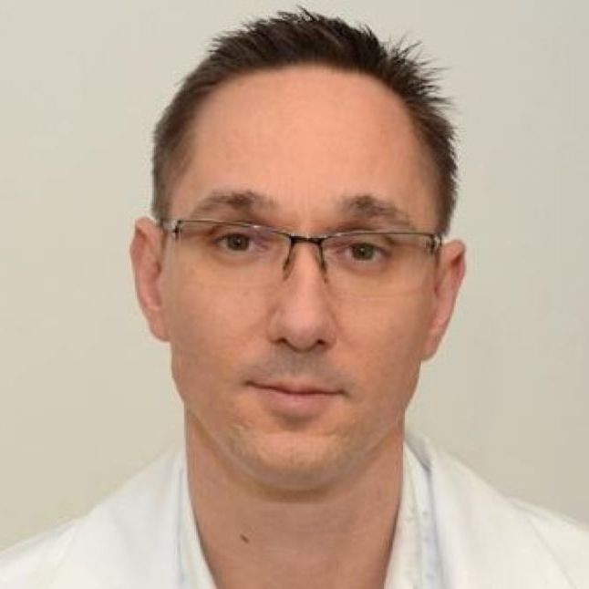 Dr. Domaraczki Olivér