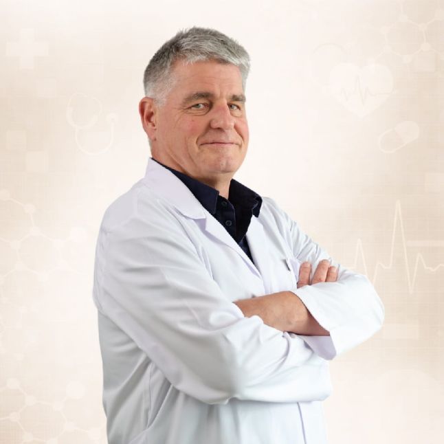 Dr. Hernold László